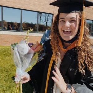 Meet your Posher, Mae